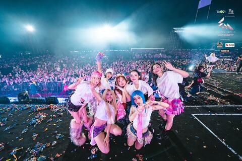 Tình hình bán vé concert Em Xinh ở Mỹ Đình gây lo lắng