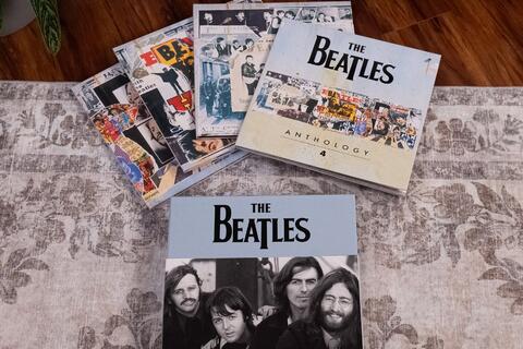 45 năm ngày mất John Lennon: Biểu tượng âm nhạc và giấc mơ hòa bình