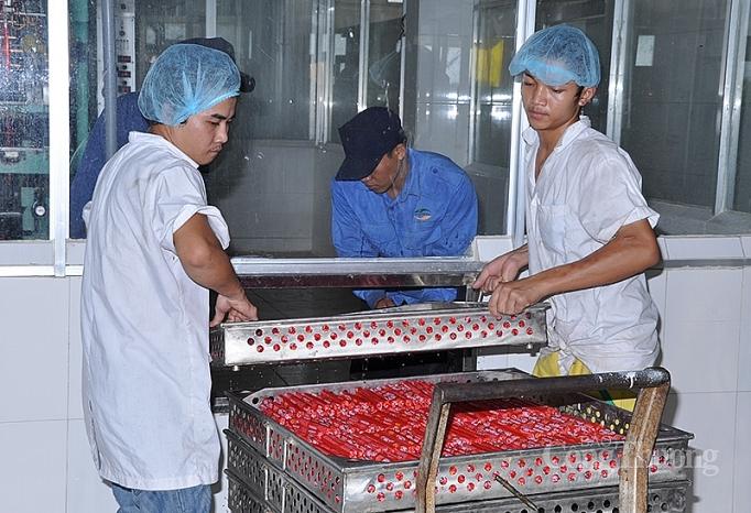 tp ho chi minh tim huong vuc day cac nganh san xuat cong nghiep