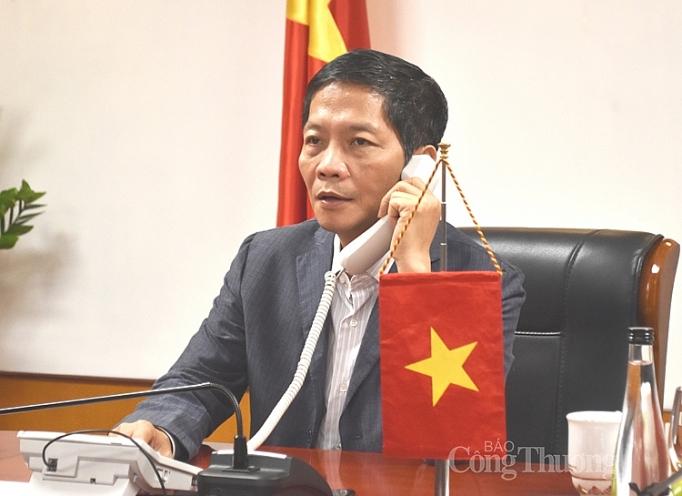 tap trung khai thong giao thuong qua cua khau