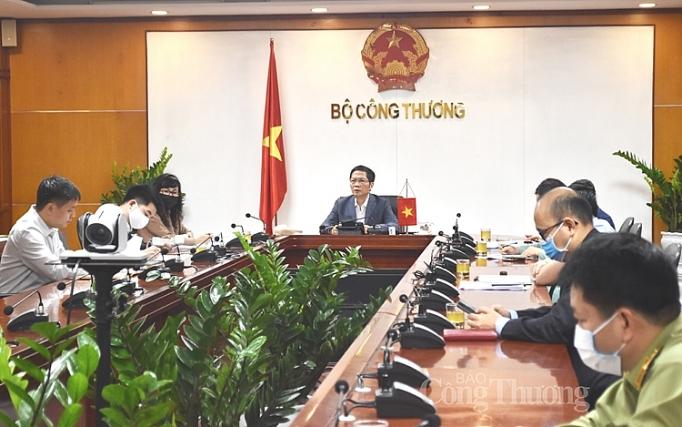 tap trung khai thong giao thuong qua cua khau