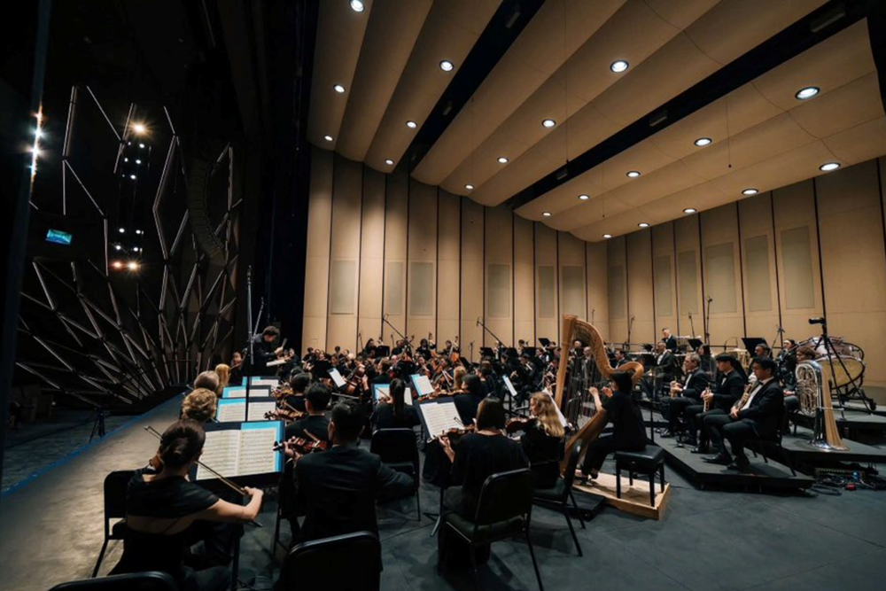 Huyền thoại violin Joshua Bell sẽ biểu diễn cùng Dàn nhạc SSO trong hòa nhạc “Fantastique!” - ảnh 2