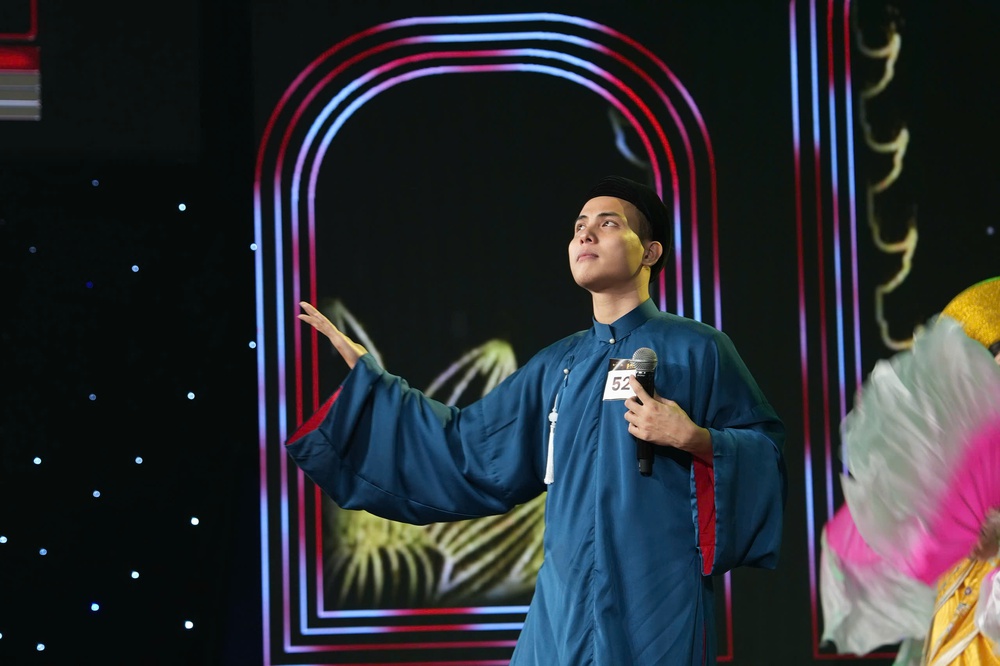 Từ cậu học sinh chuyên Toán đến ca sĩ dân gian - Ảnh 4.