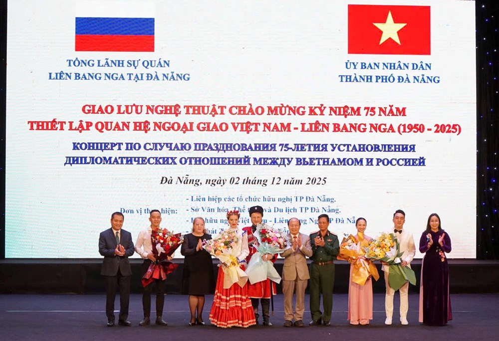 Đặc sắc chương trình giao lưu nghệ thuật Việt Nam - Liên bang Nga - ảnh 1