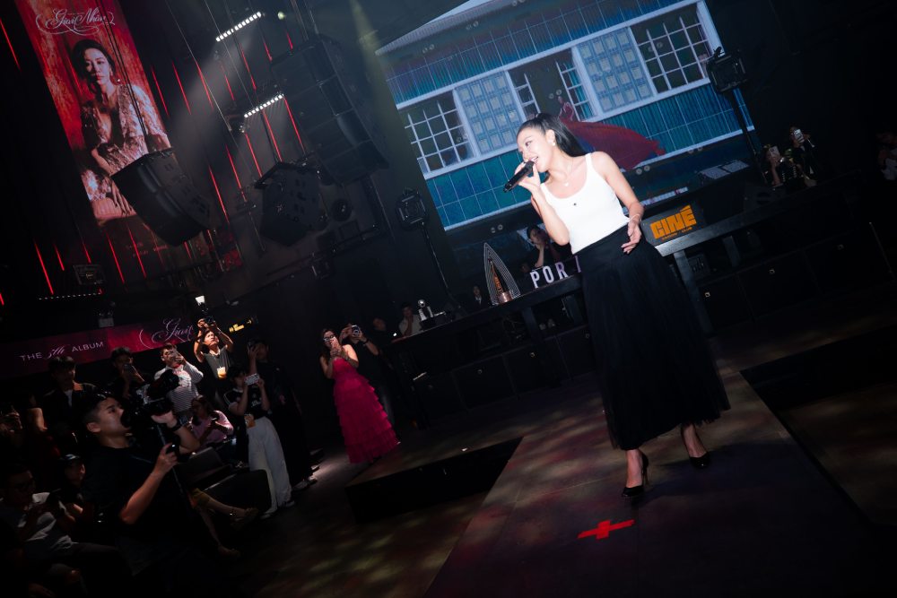 Album “Giai nhân” của Văn Mai Hương: Sống thật với những điều từng giấu kín - Ảnh 2. Album “Giai nhân” của Văn Mai Hương: Sống thật với những điều từng giấu kín - Ảnh 2.