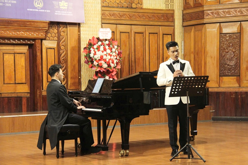 Biểu tượng sinh động cho 75 năm quan hệ Việt Nam - Bulgaria - ảnh 4