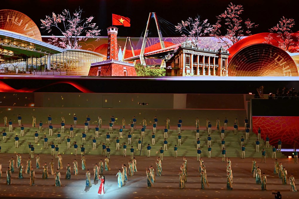 Tổng Bí thư Tô Lâm dự chương trình nghệ thuật đặc biệt "Dưới lá cờ vẻ vang của Đảng” - ảnh 14