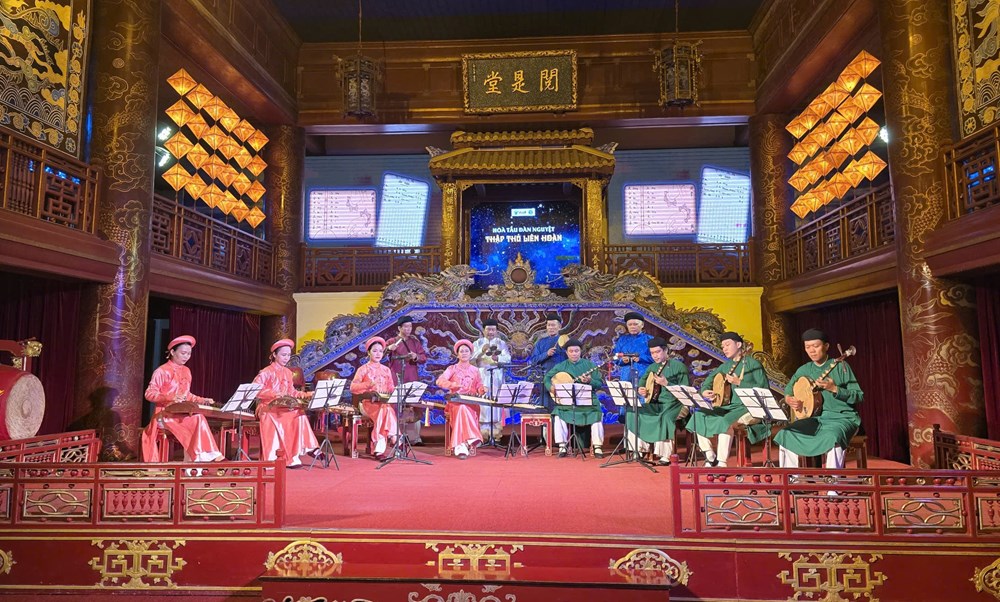 Thực nghiệm biểu diễn chữ nhạc Huế và phương pháp lồng bản - ảnh 1