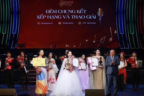 Trao giải đặc biệt 600 triệu đồng cho Quán quân “Tiếng hát Hà Nội 2025”