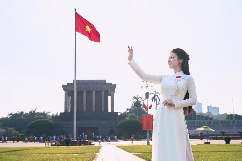 Dương Hoàng Yến ra mắt MV, không áp lực khi bị so sánh- Ảnh 1.