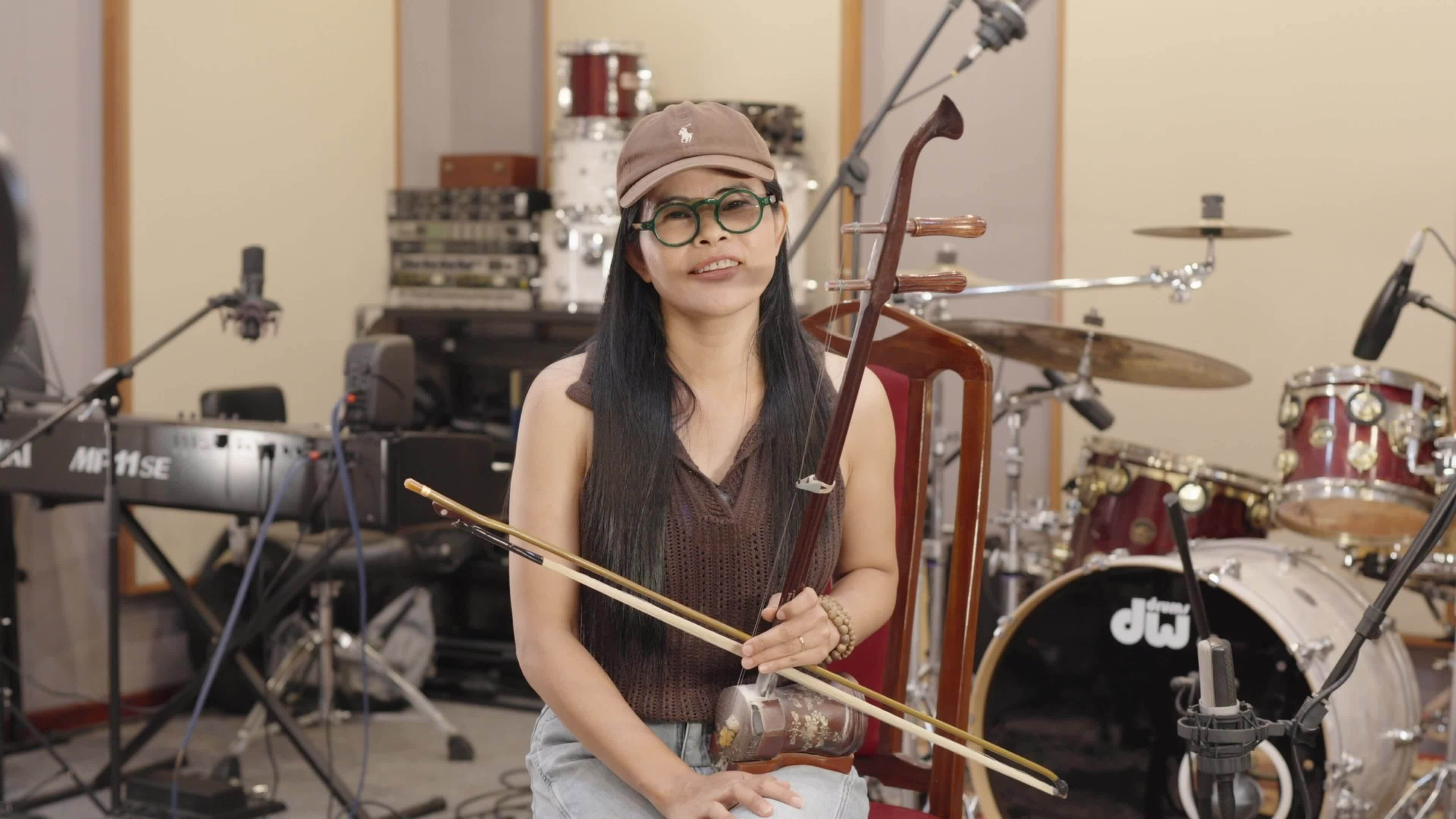 Nghệ sĩ đàn nhị Dương Thùy Anh chia sẻ lý do tham gia dự án của Phạm Anh Khoa