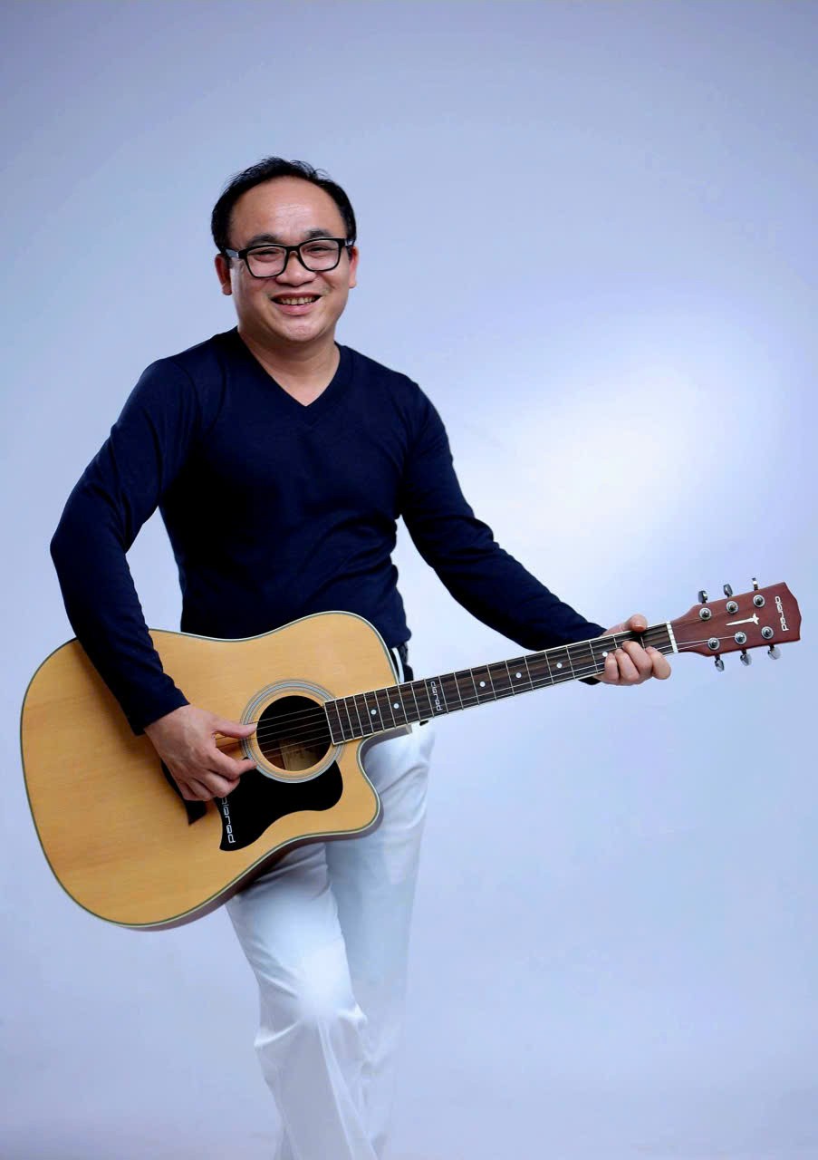 Tiến sĩ, nhạc sĩ, nhà thơ Ngọc Lê Ninh Tiến sĩ, nhạc sĩ, nhà thơ Ngọc Lê Ninh