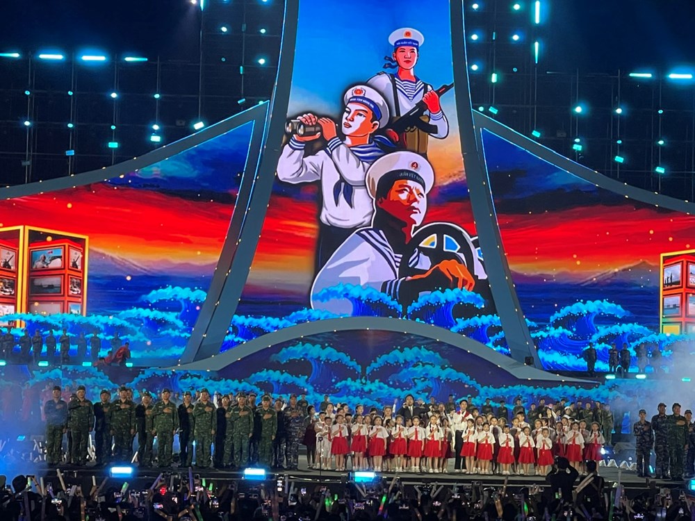 “Hạ Long 2025 – Hào khí Di sản, Bừng sáng tương lai”: Khúc giao hưởng của niềm tin và khát vọng - ảnh 8