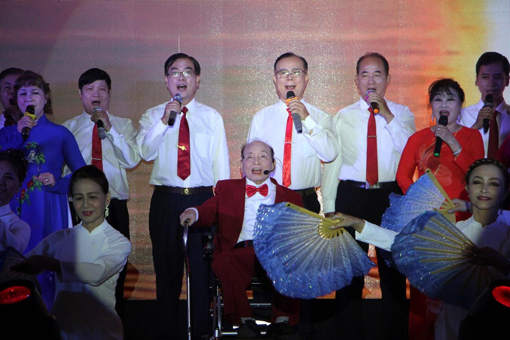 Dấu ấn 33 năm của Đoàn Ca Múa Nhạc Cựu Chiến binh TP.HCM - ảnh 4