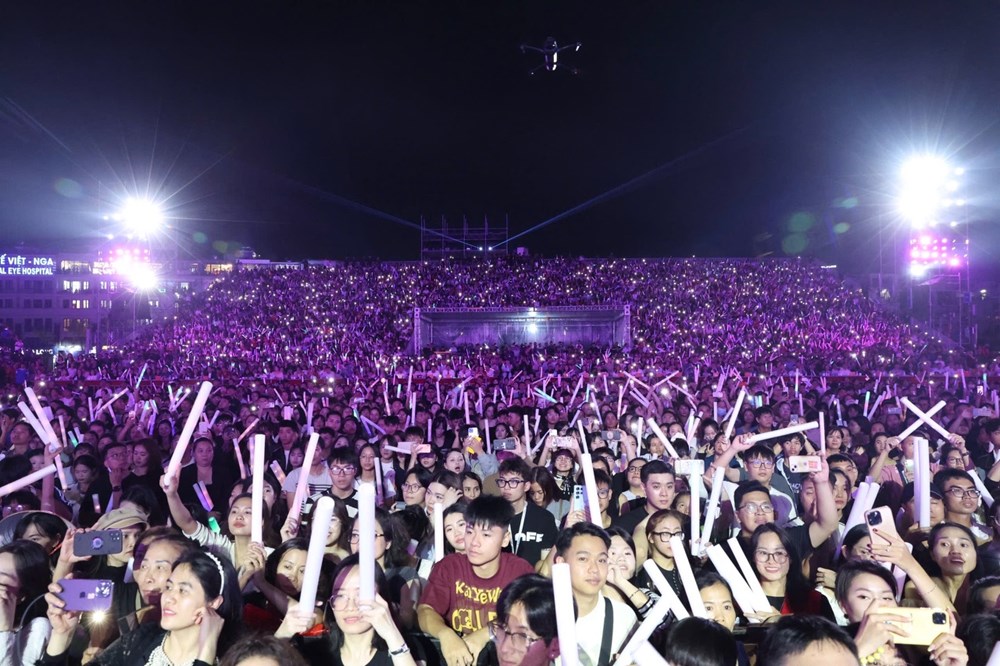Một Hạ Long rực rỡ, một đêm nhạc không thể quên! - ảnh 12