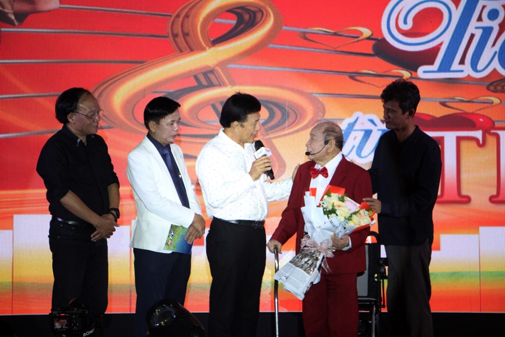 Dấu ấn 33 năm của Đoàn Ca Múa Nhạc Cựu Chiến binh TP.HCM - ảnh 5