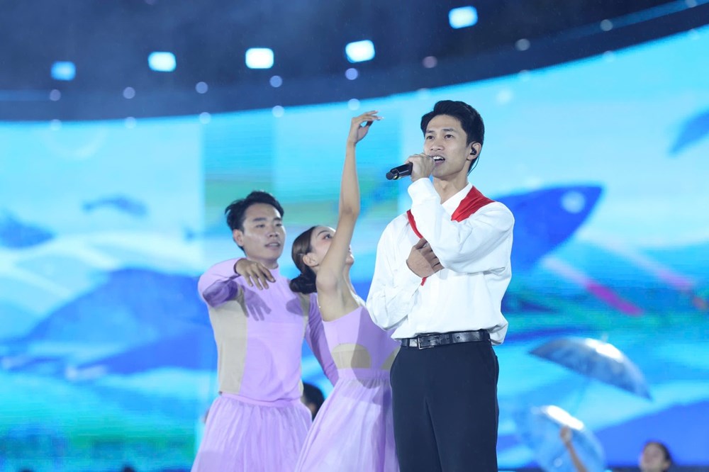 Một Hạ Long rực rỡ, một đêm nhạc không thể quên! - ảnh 2