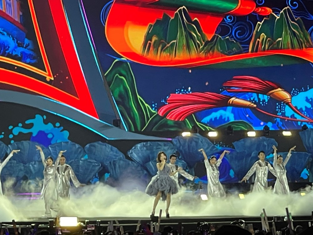 “Hạ Long 2025 – Hào khí Di sản, Bừng sáng tương lai”: Khúc giao hưởng của niềm tin và khát vọng - ảnh 10