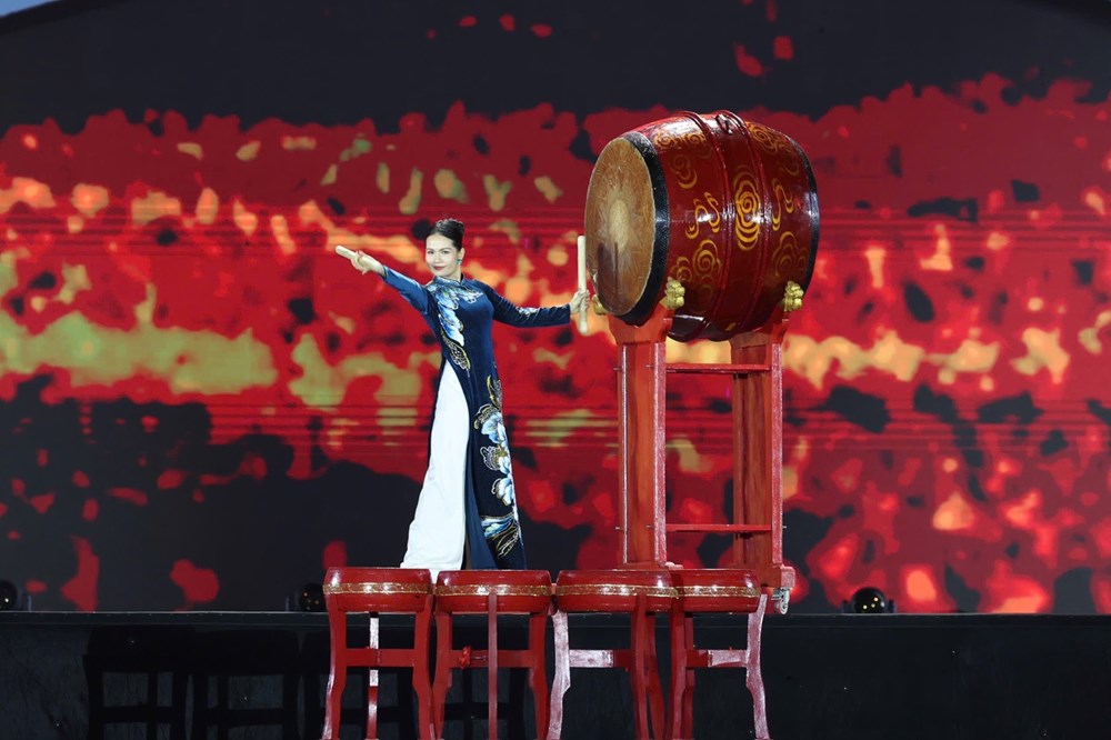 Một Hạ Long rực rỡ, một đêm nhạc không thể quên! - ảnh 11