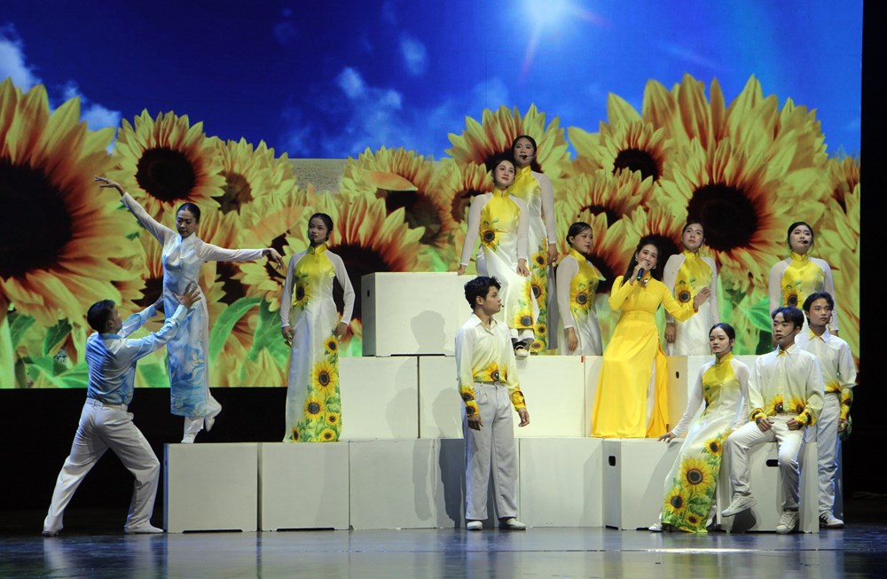 Đặc sắc chương trình nghệ thuật “Phan Châu Trinh - Di sản khai minh bất diệt” - ảnh 10