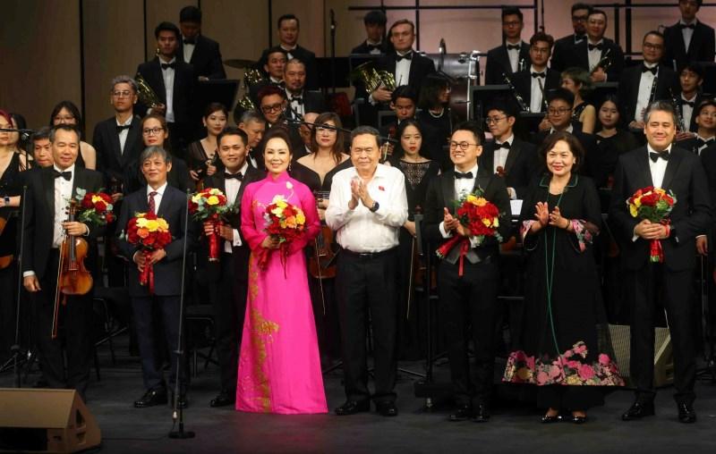 Tổng Bí thư, Chủ tịch nước Tô Lâm dự chương trình nghệ thuật đặc biệt “Tổ quốc trong tim” - ảnh 2