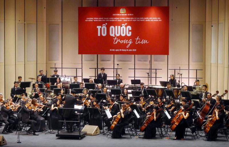 Tổng Bí thư, Chủ tịch nước Tô Lâm dự chương trình nghệ thuật đặc biệt “Tổ quốc trong tim” - ảnh 3