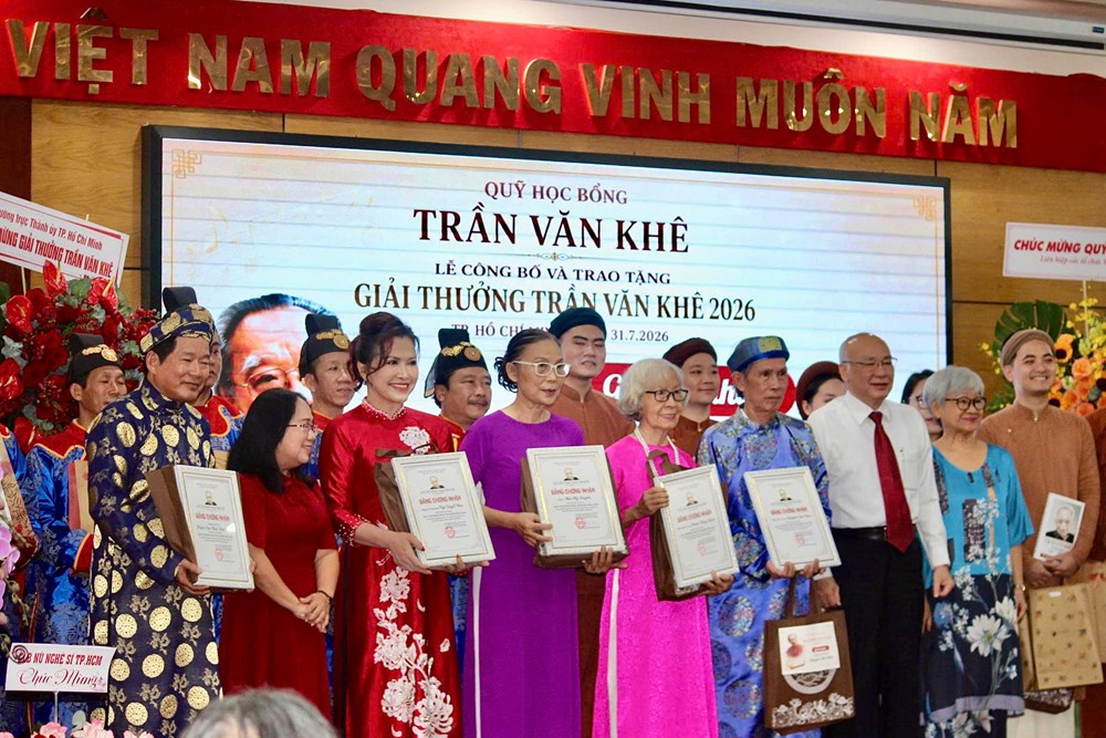 Vinh danh 2 tập thể và 6 cá nhân có cống hiến xuất sắc cho âm nhạc dân tộc - ảnh 5